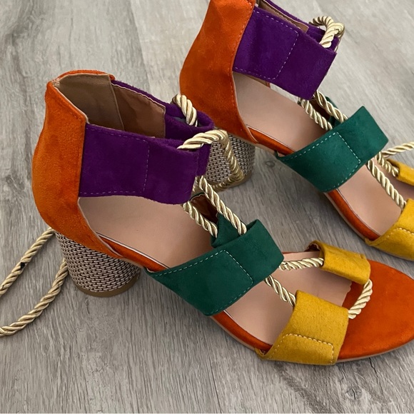 Ankle wrap  sandals - Picture 4 of 12